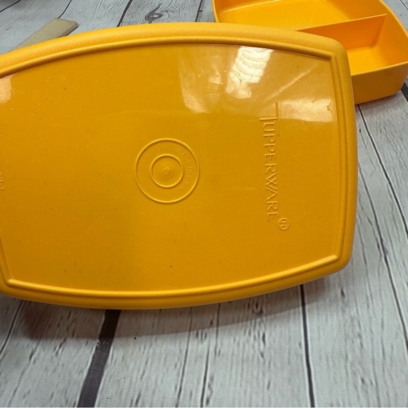 Tupperware PACKETT container side by side Divided Set - Bright Yellow - Picture 5 of 5
